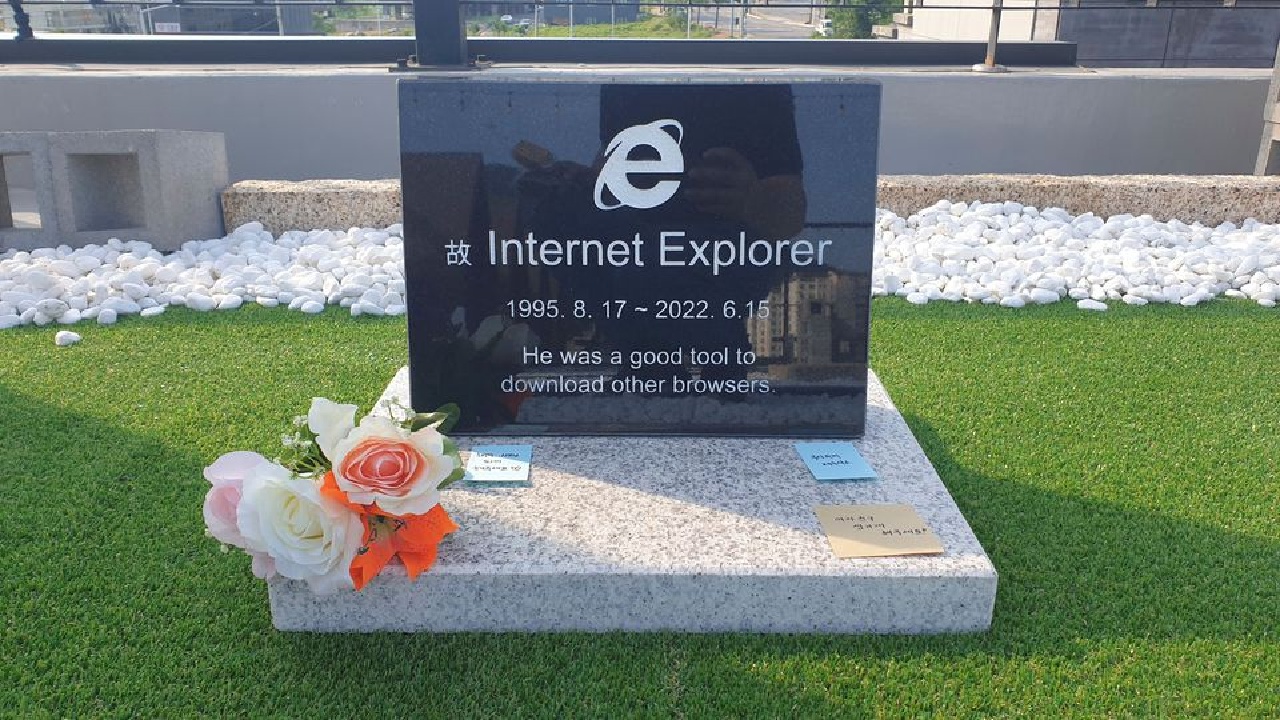 internet explorer'ın mezar taşı